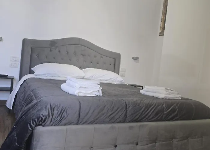 住宿加早餐酒店 L'angolo Degli Etruschi 萨莱诺