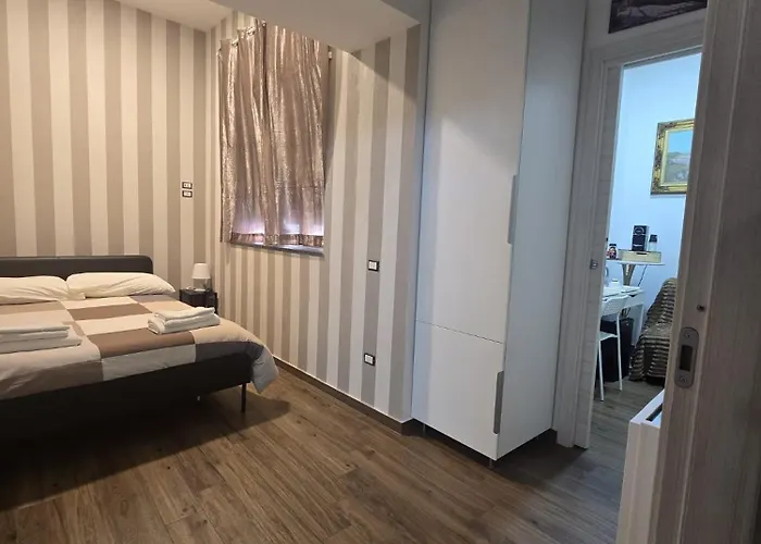 住宿加早餐酒店 L'angolo Degli Etruschi 萨莱诺