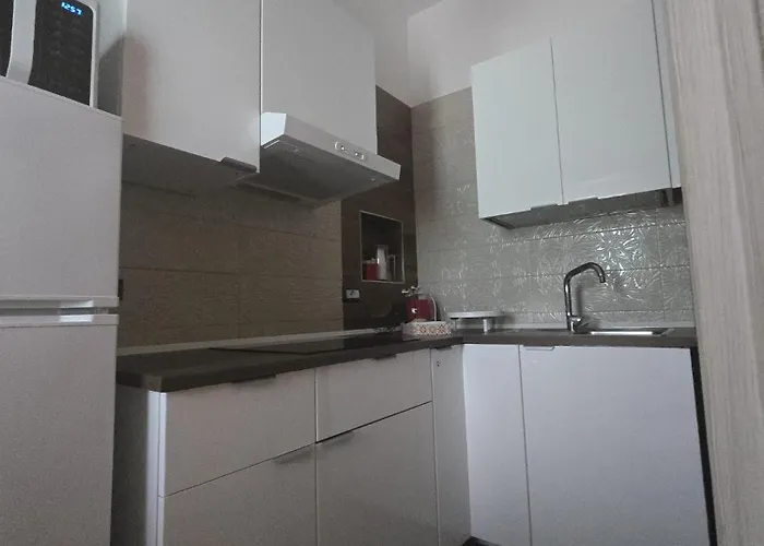 L'angolo Degli Etruschi 4* 萨莱诺